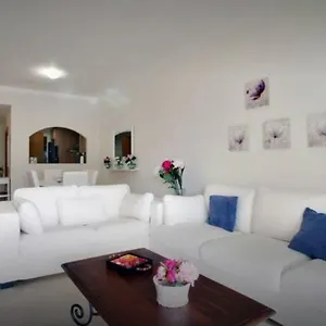 Apartamento Familiar Con Jardin Y Terraza Privada, Alcaidesa